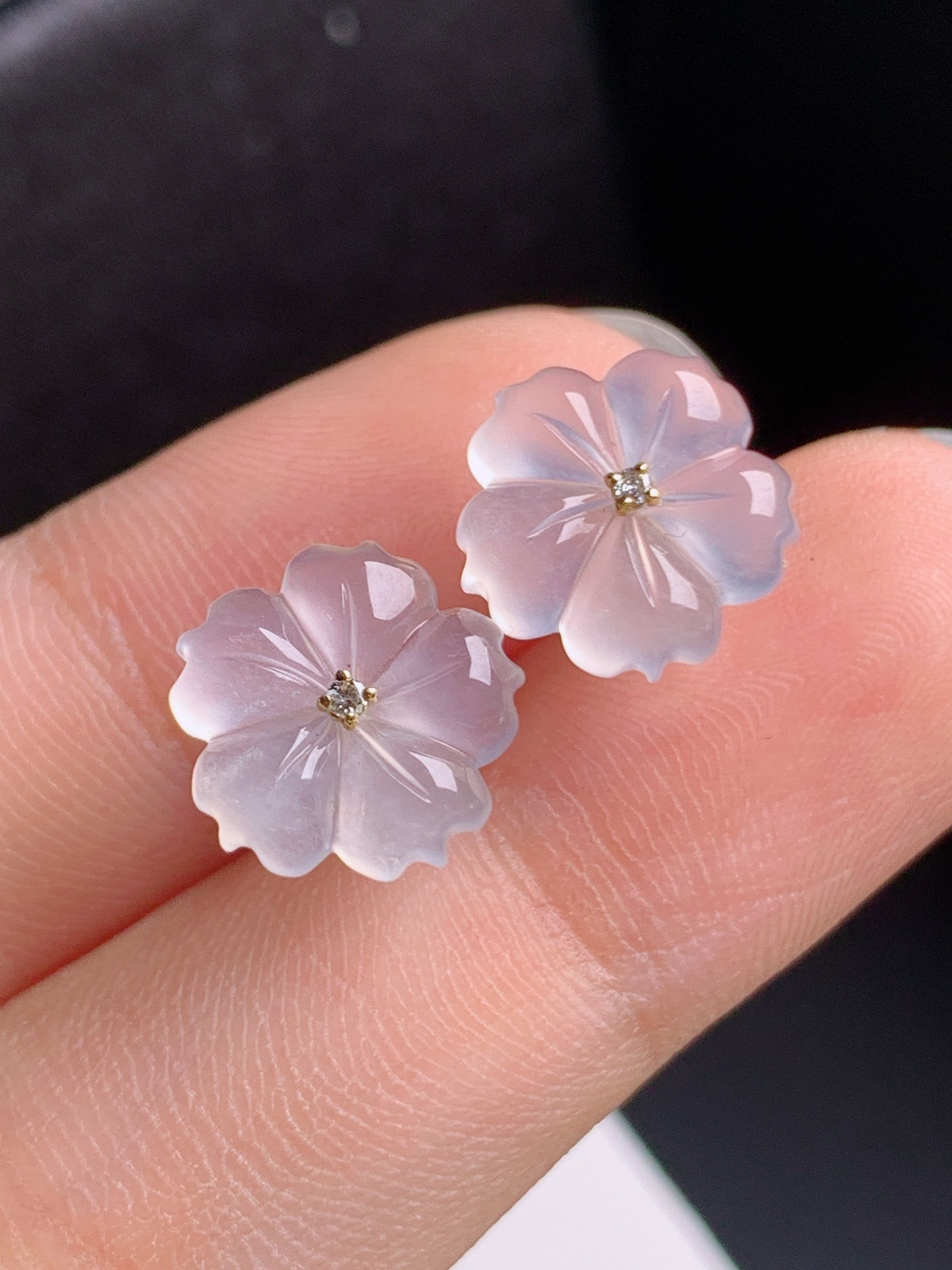 高冰小花耳钉，清润素雅，花型柔美，温婉动人，裸石11.3-2.8，2902