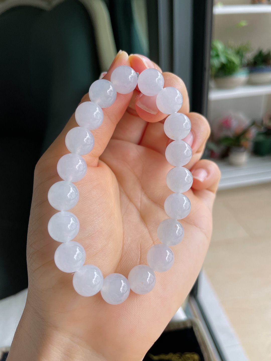 缅甸天然翡翠A货，白冰手串，尺寸：10mm。【编4322】