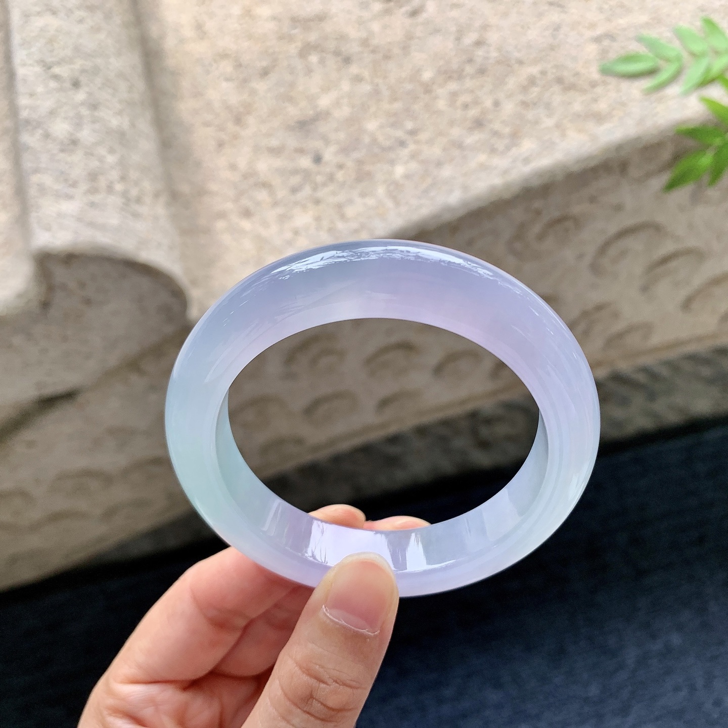 正圈55 56，圈口55.4/12.4/9.2，编码BA083121，冰椿彩，水润，种老，细腻，打灯有棉纹