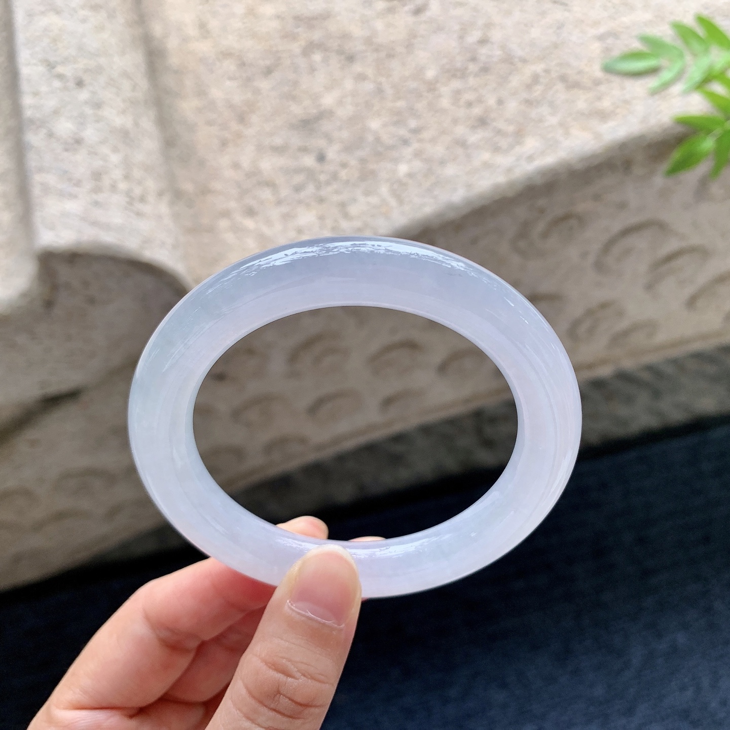 圆条54 55，糯冰淡粉紫，水润，种老，细腻，打灯有絮线