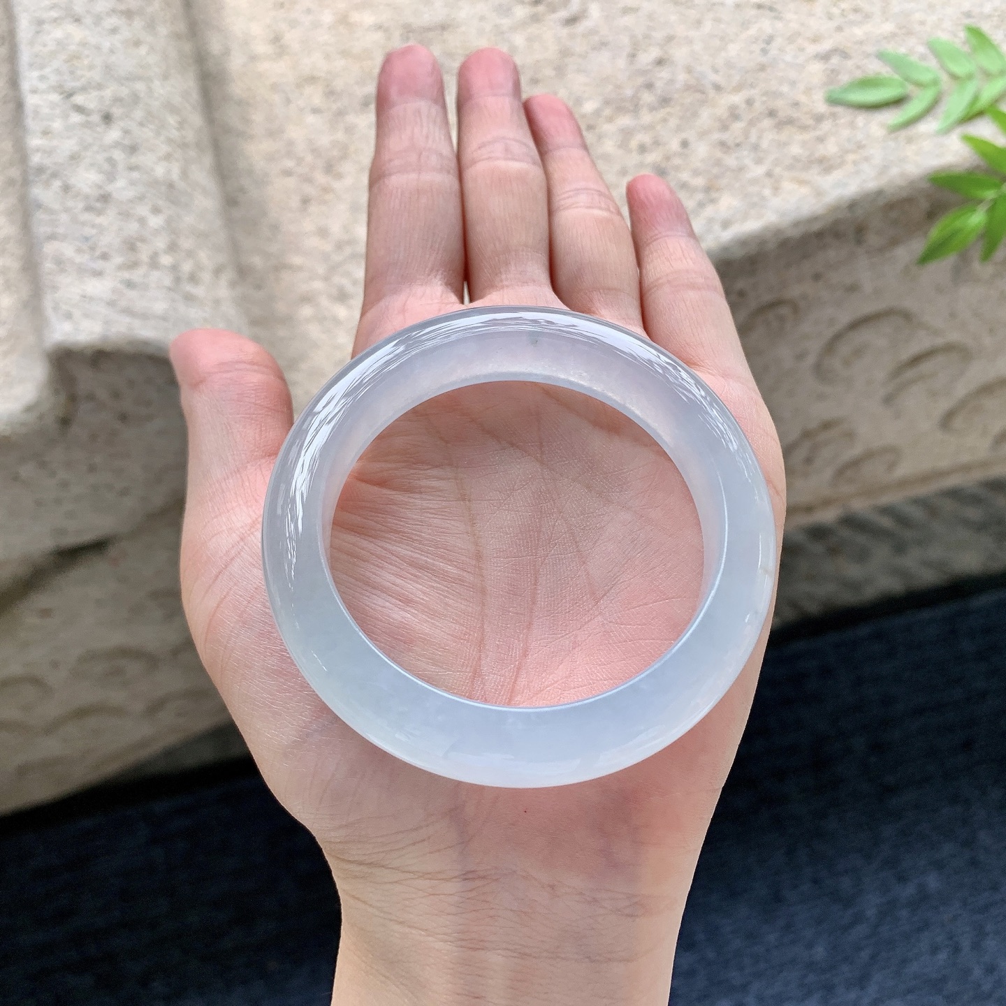 正圈51 52，圈口52.7/12.4/8.6，编码B2083118，冰种，清透，水润，种老，细腻，