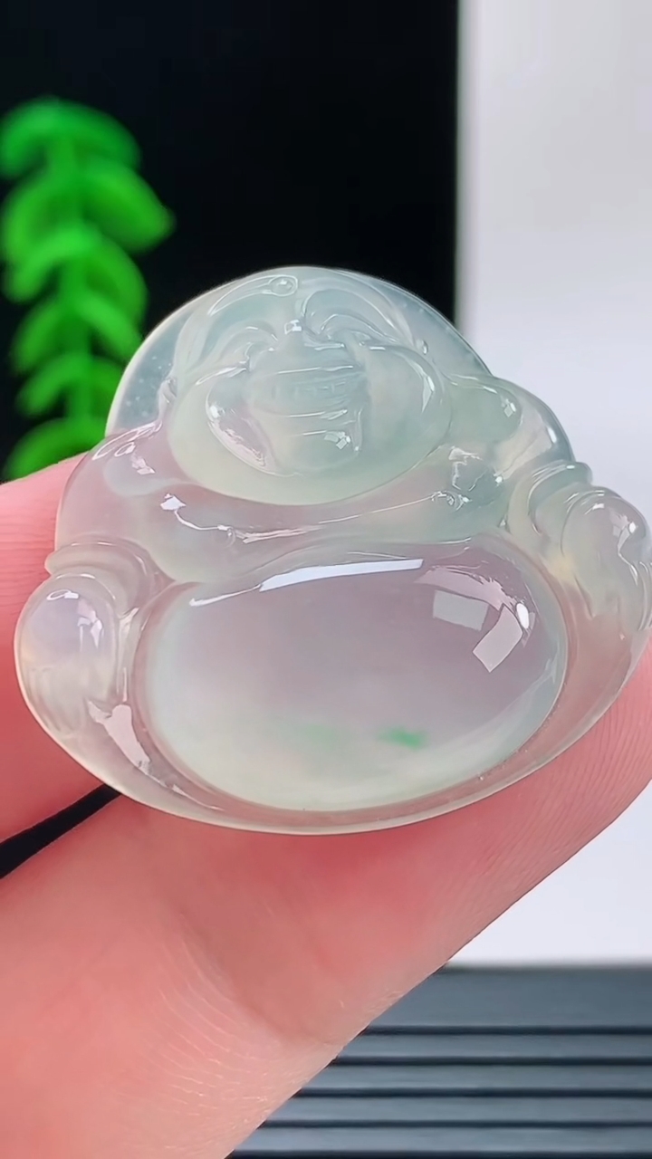 天然A货翡翠佛公吊坠，尺寸29.7-32.5-5.8重量:8.20g
9月9日
