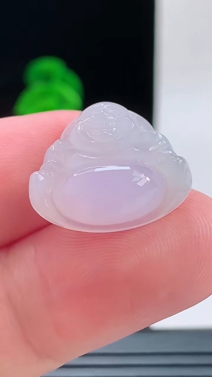 天然A货翡翠紫罗兰佛公吊坠，尺寸17-19.2-6重量:2.92g
9月9日