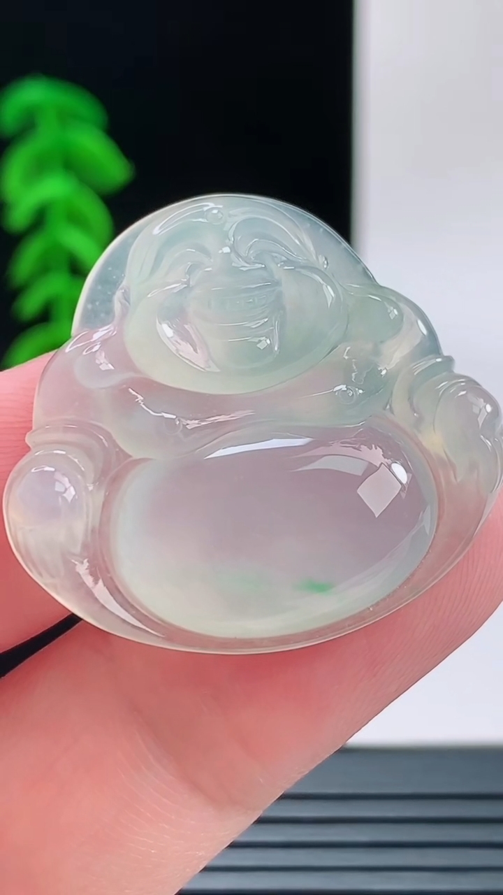 天然A货翡翠佛公吊坠，尺寸29.7-32.5-5.8重量:8.20g
9月9日