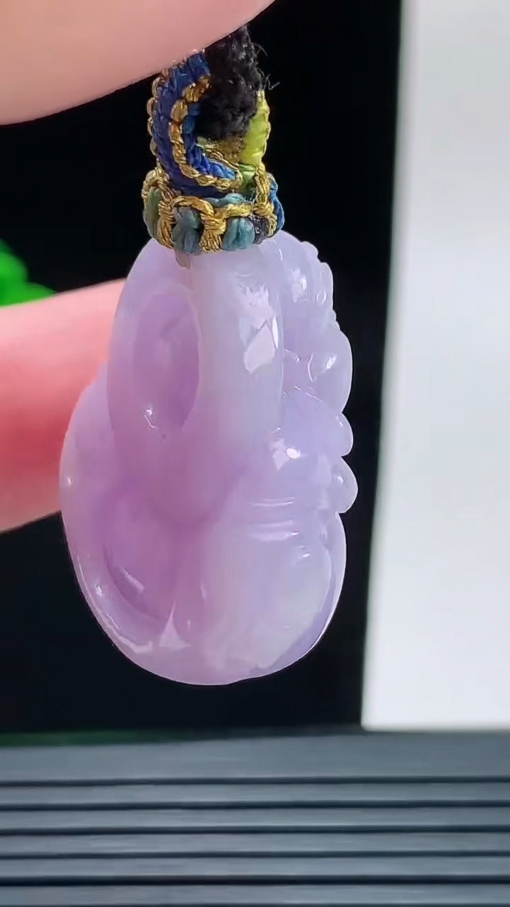 天然A货翡翠紫罗兰佛公吊坠，尺寸28-26.9-13.2重量:16.98g
9月9日