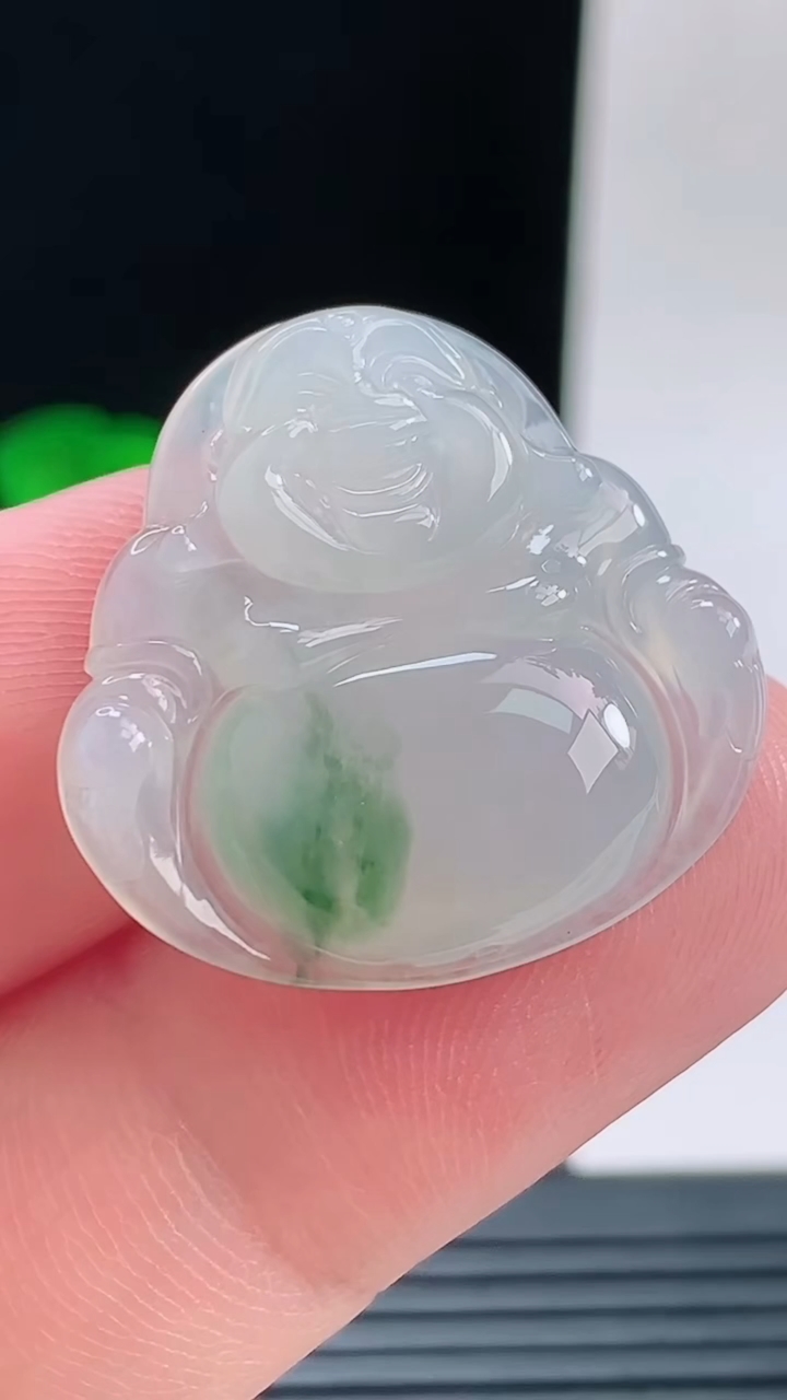 天然A货翡翠冰种飘花佛公吊坠，尺寸25.5-26.2-5重量:5.27g
9月13日