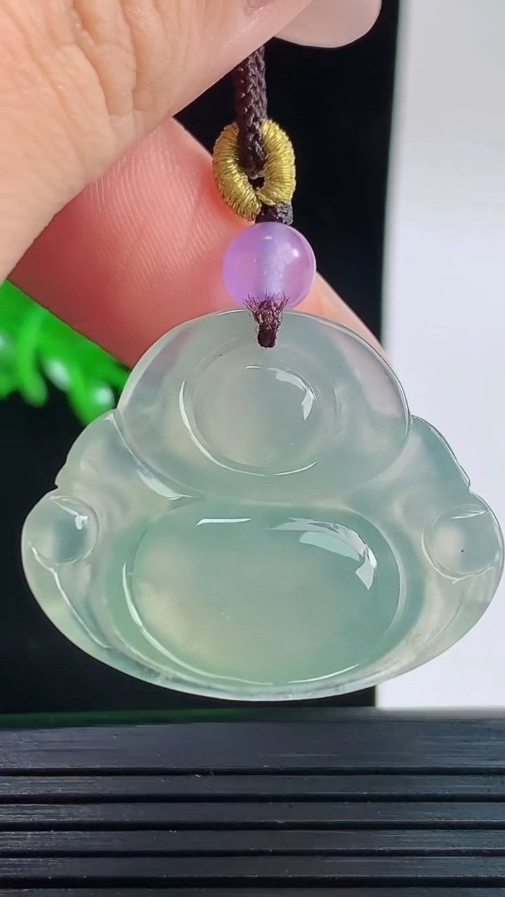 天然A货翡翠佛公吊坠，尺寸21.6-25.3-6.3重量:8.00g
9月13日