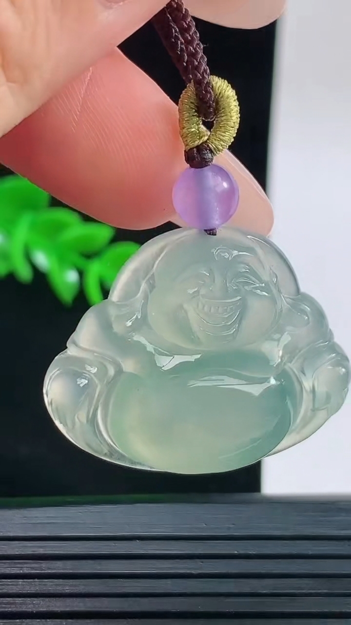 天然A货翡翠佛公吊坠，尺寸21.6-25.3-6.3重量:8.00g
9月13日