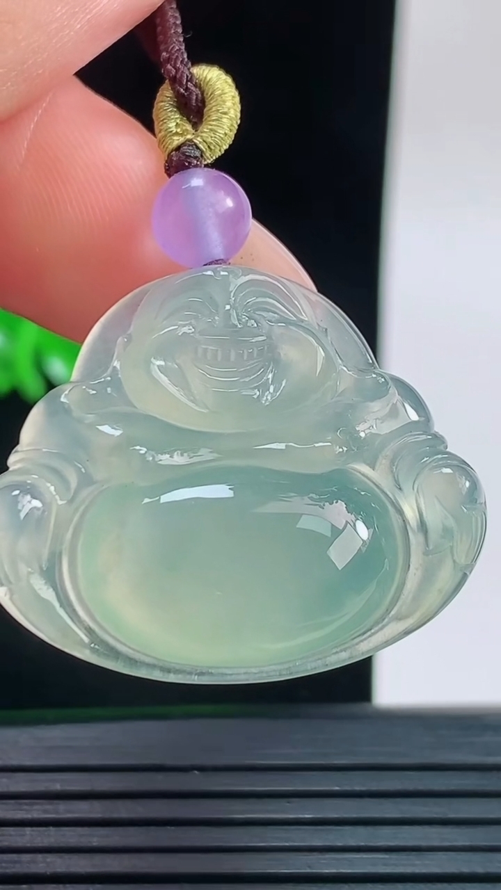 天然A货翡翠佛公吊坠，尺寸21.6-25.3-6.3重量:8.00g
9月13日