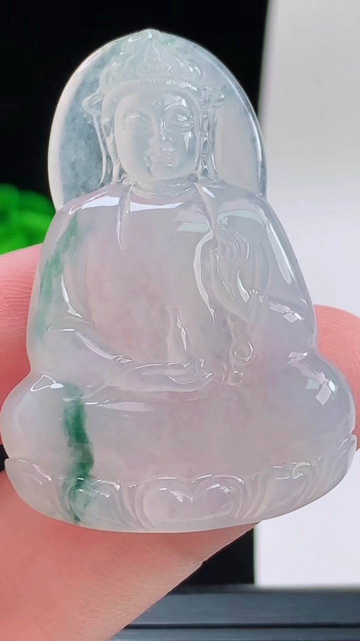 天然A货翡翠种飘花素衣观音菩萨吊坠，尺寸46.3-32.5-5.4重量:14.42g
9月14日