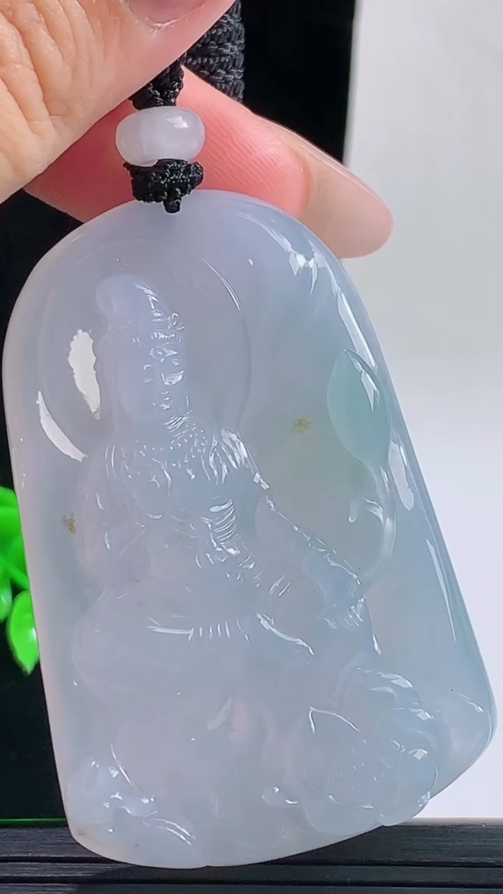 天然A货翡翠种紫罗兰大势至菩萨吊坠，尺寸56.9-37.2-7.8重量:39.56g
9月17日