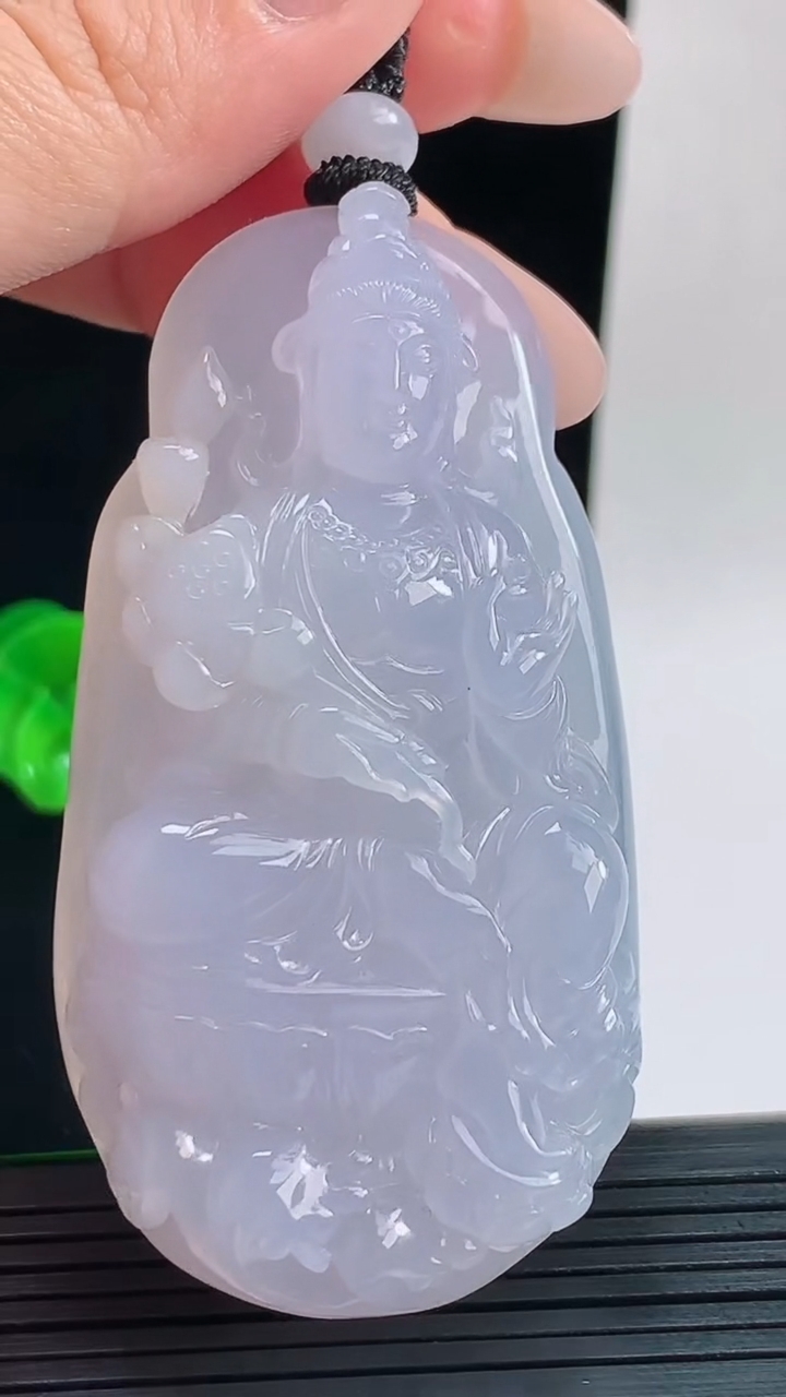 天然A货翡翠种紫罗兰大势至菩萨吊坠，尺寸65.2-33.8-12.9重量:58.14g
9月17日