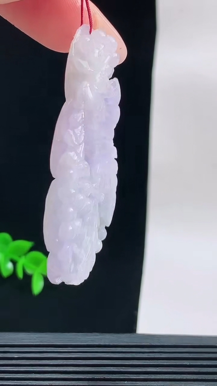 天然A货翡翠紫罗兰凤凰吊坠，尺寸57.2-33.3-7.4重量:22.82g
9月18日