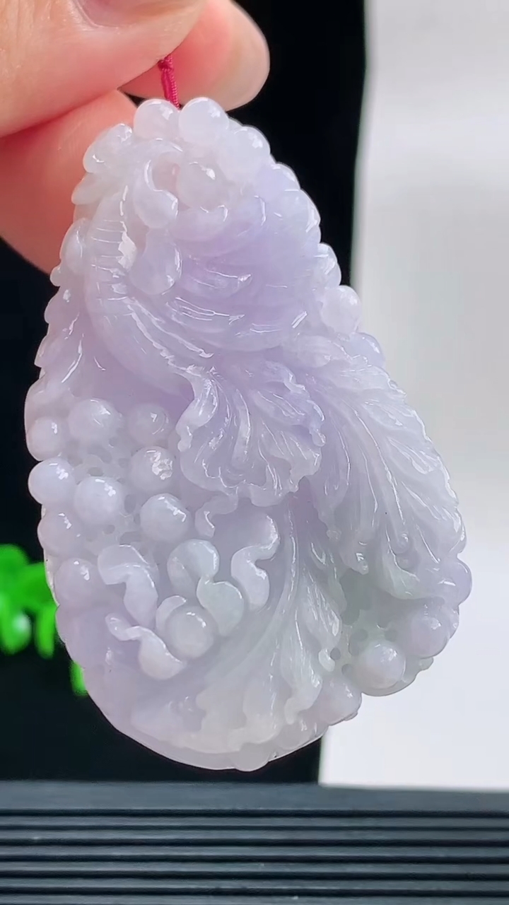 天然A货翡翠紫罗兰凤凰吊坠，尺寸57.2-33.3-7.4重量:22.82g
9月18日