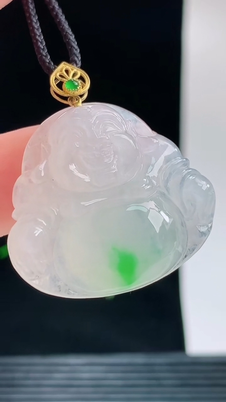 天然A货翡翠佛公吊坠，尺寸26-29.4-7.1重量:9.00g
9月23日