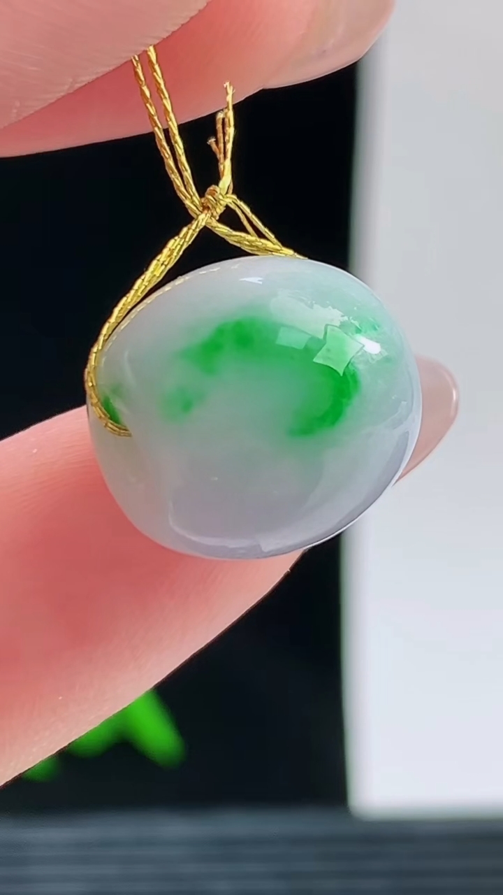 天然A货翡翠路路通吊坠，尺寸13.3-13.3重量:4.42g 0925
9月26日