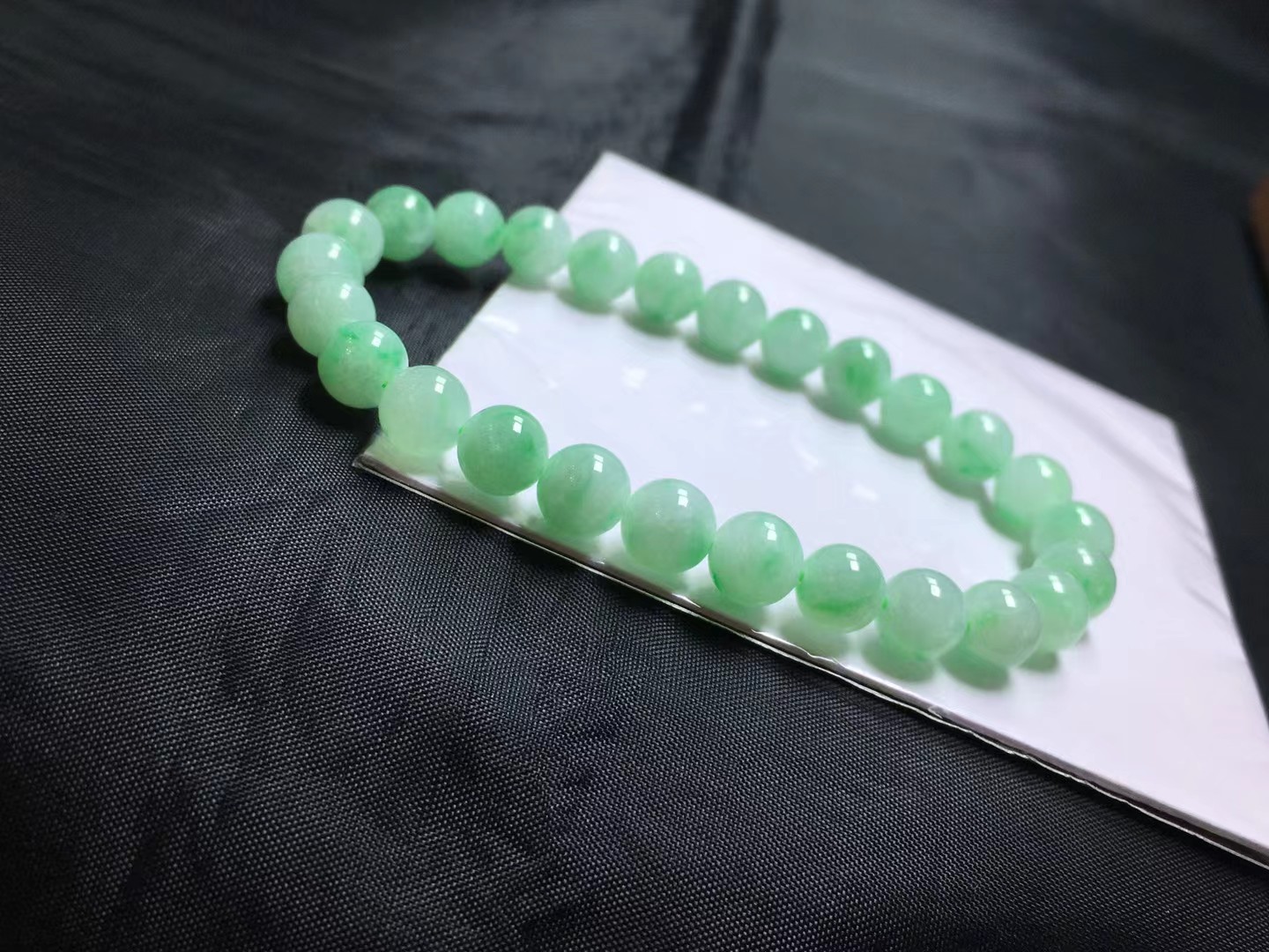豆绿手链，卡7.2～7mm，26颗，种好，玉质细腻，均匀，实物更美，颗颗精选