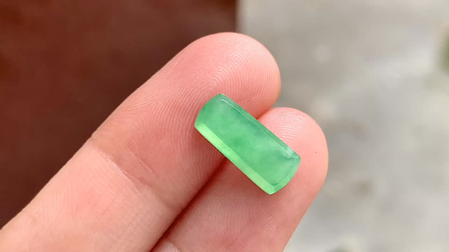 ️ 木纳绿马鞍, 13.6*6*2 完整
