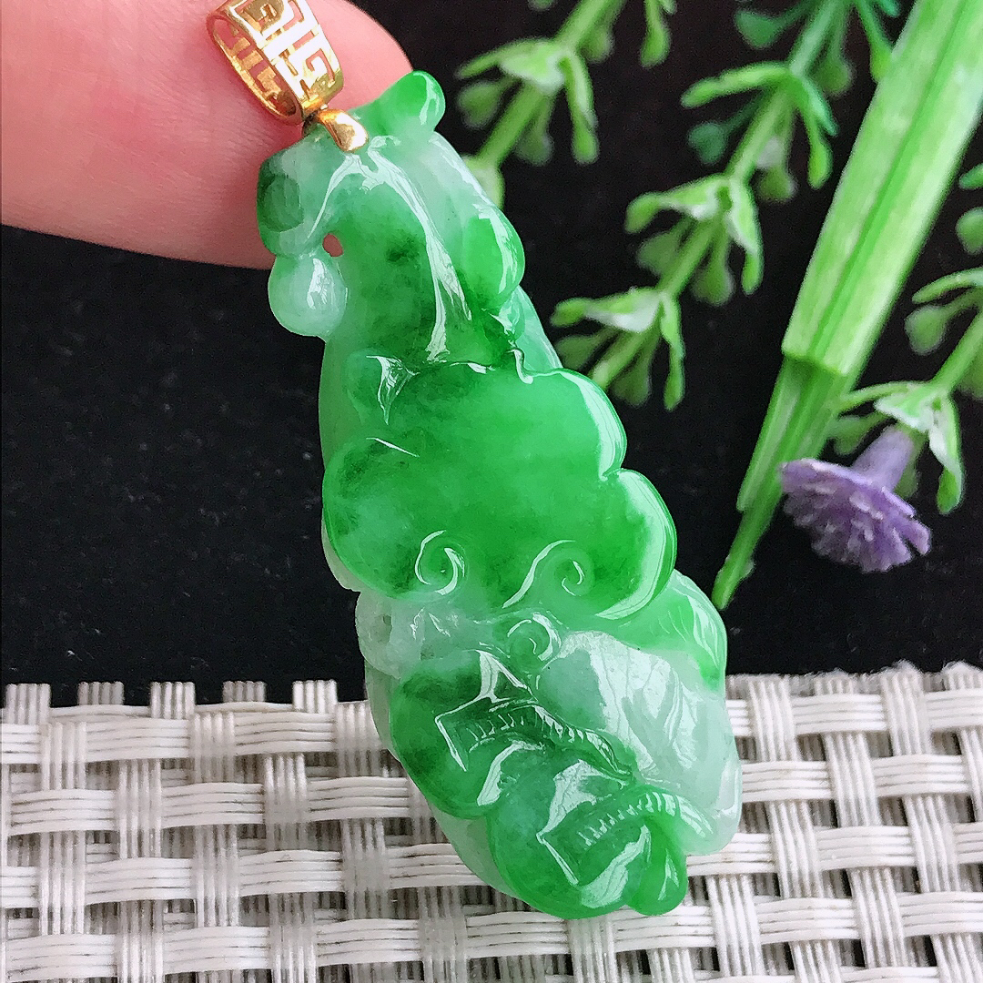 实拍A货翡翠46.5/19/9老坑18k金镶嵌辣阳绿如意葫芦吊坠翡翠玉坠