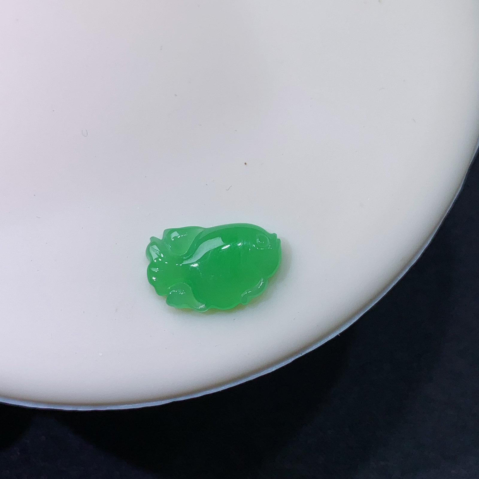 冰阳绿小鱼，镶嵌佳品，冰润细腻，种水足，Ht 尺寸14*8.9*2.8