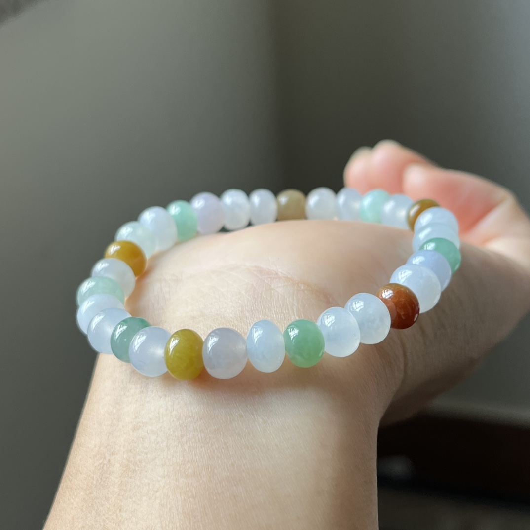 冰种多彩算盘珠手链，种水好，色彩丰富，尺寸8.2×6.1