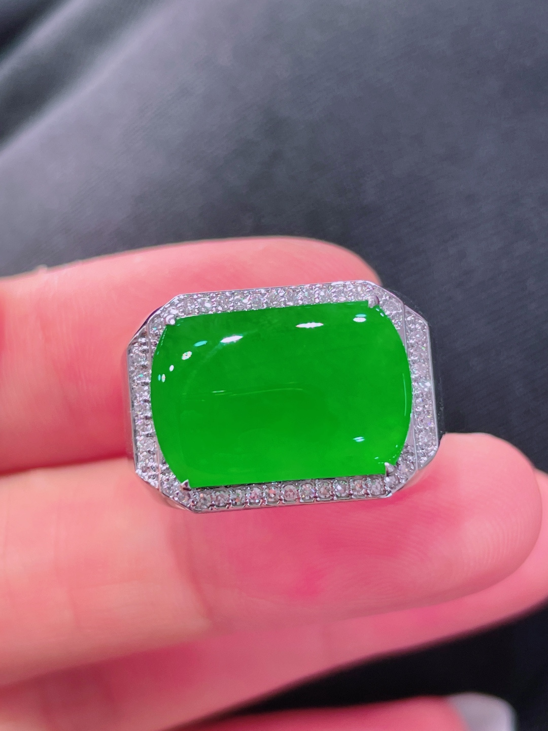 高冰绿马鞍戒指，晶莹剔透，新颖时尚，品相，17-11.3-3