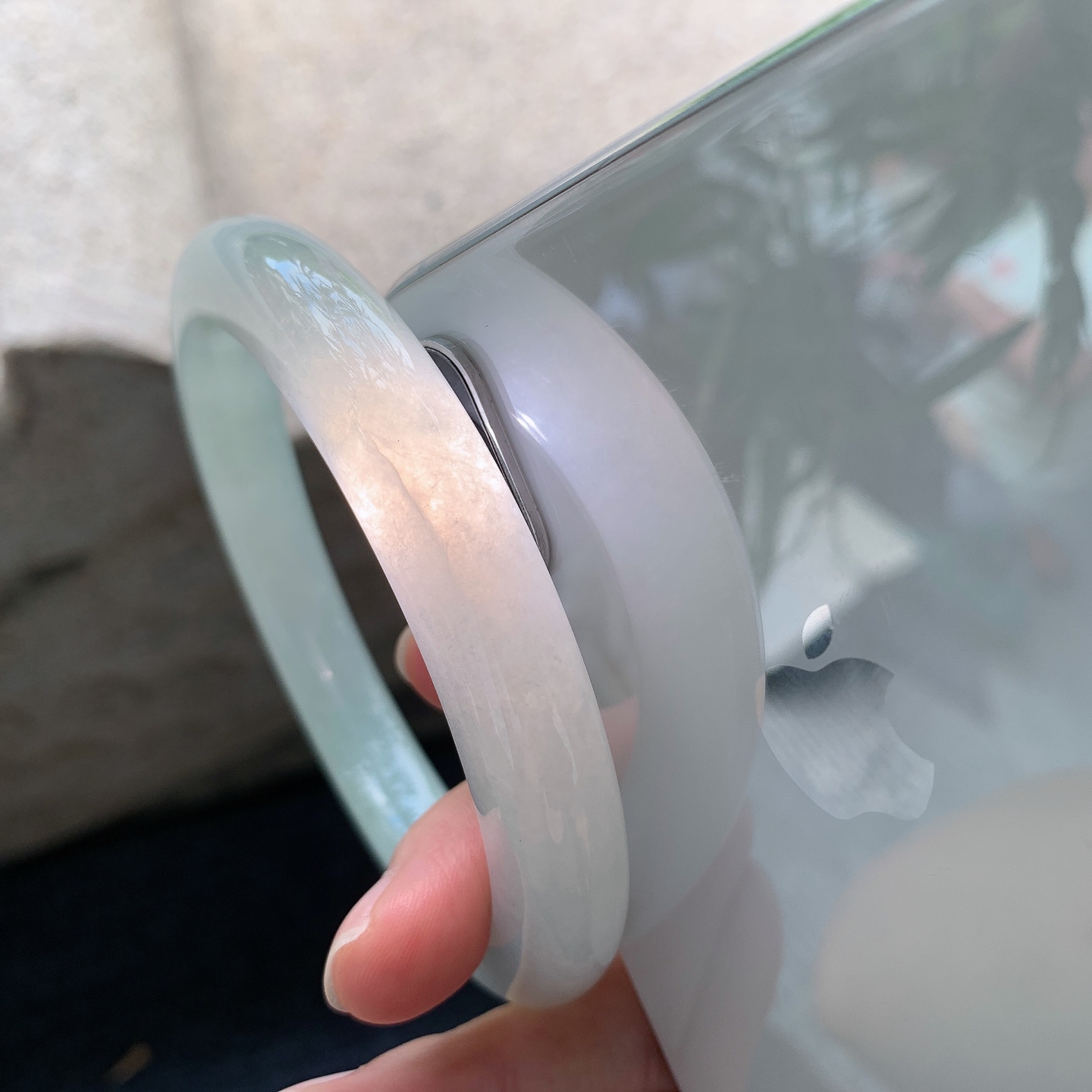 正圈65 66，糯冰底色，水润，种老，细腻，有纹线