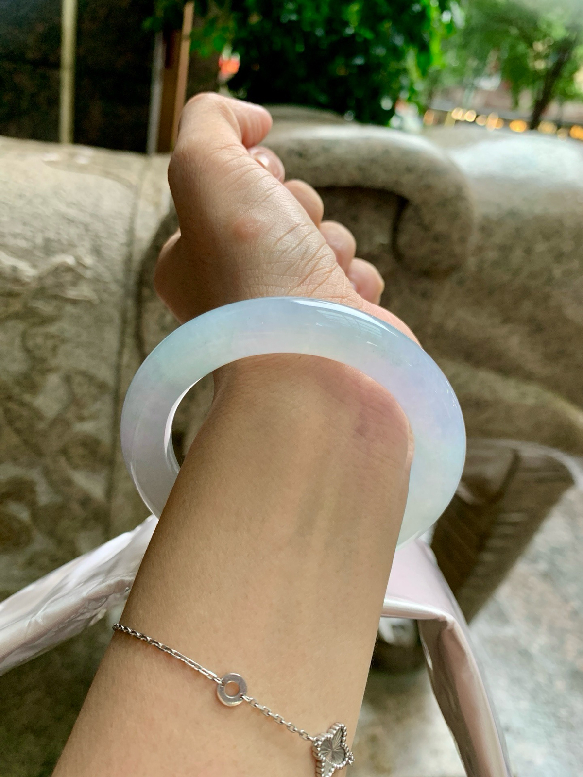 幻彩圆条
尺寸：56.3-11
无裂，下雨天颜色没拍出来，室内比较接近实物