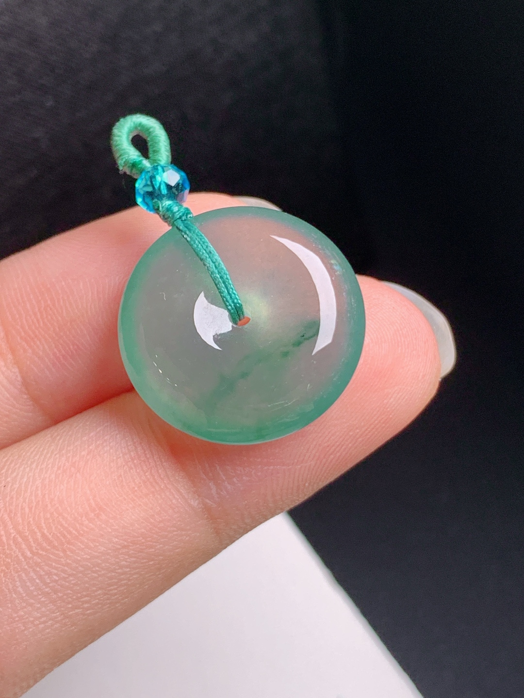 冰飘花平安扣，种水通透，色泽清新，平安顺遂
