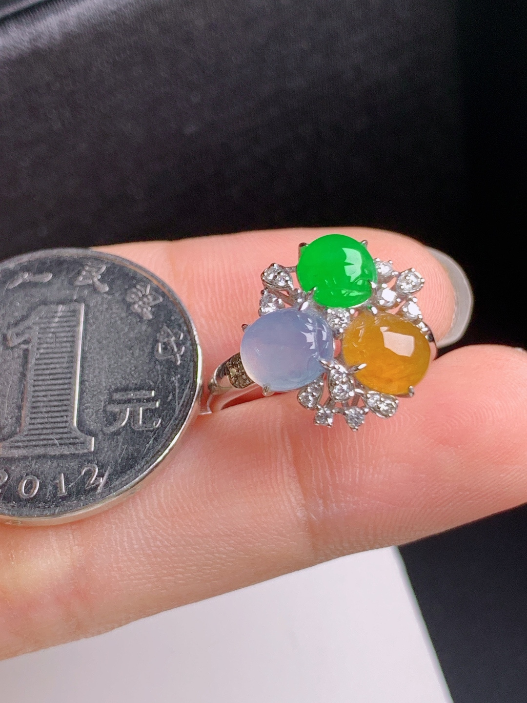 三彩金蟾戒指，三色出彩，冰透起光，富贵吉祥，裸石6.7-5.8-3.6，圈口14