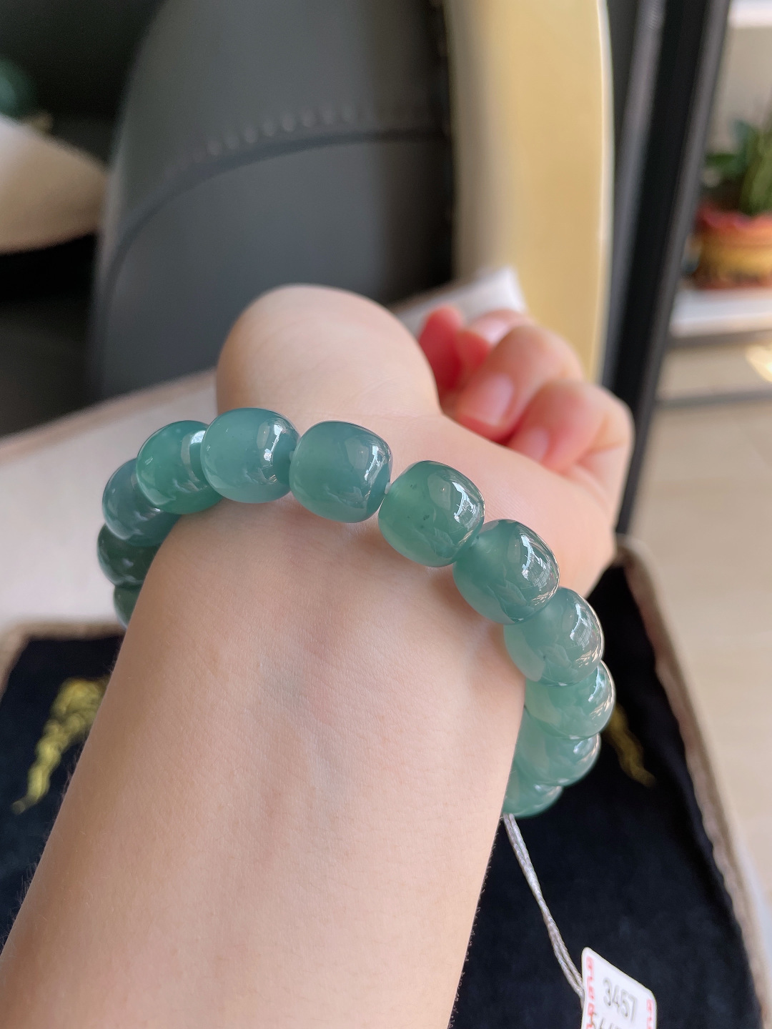 ️，天然翡翠A货，冰蓝水路路通手串，尺寸：11.8mm。【编3457】