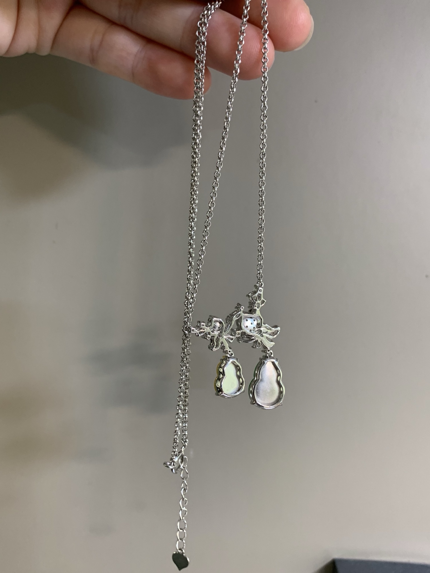 ️【18k金镶嵌葫芦项链】种老细腻，色阳浓郁起胶尺寸：长度：48.3，成品：29.3*21.7*4.1，裸石：12.4*8.6*2.8，9.5*7.4*3.2,a93830
