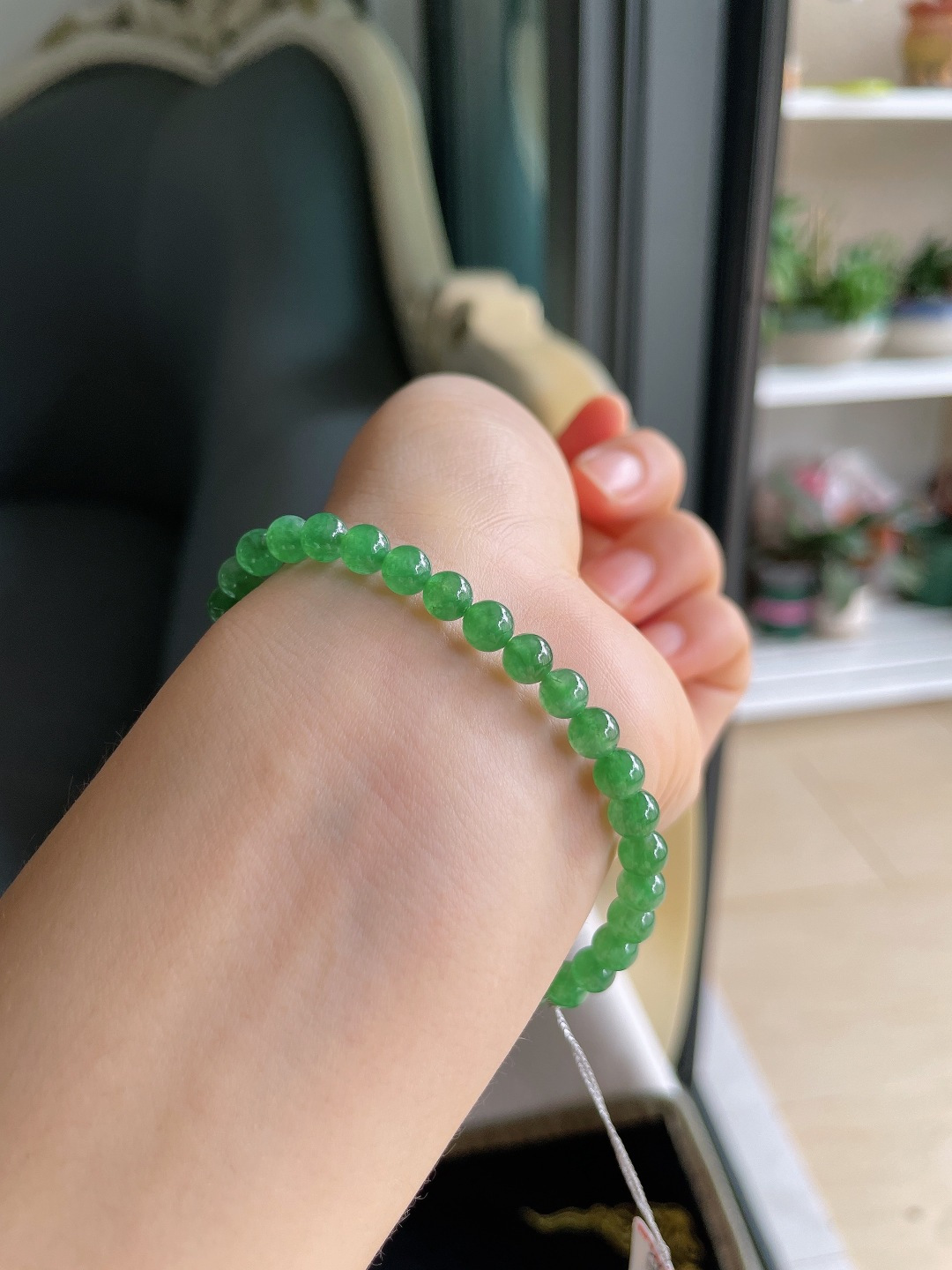 缅甸天然翡翠A货，冰满绿手串，尺寸：5.3mm。【编4567】