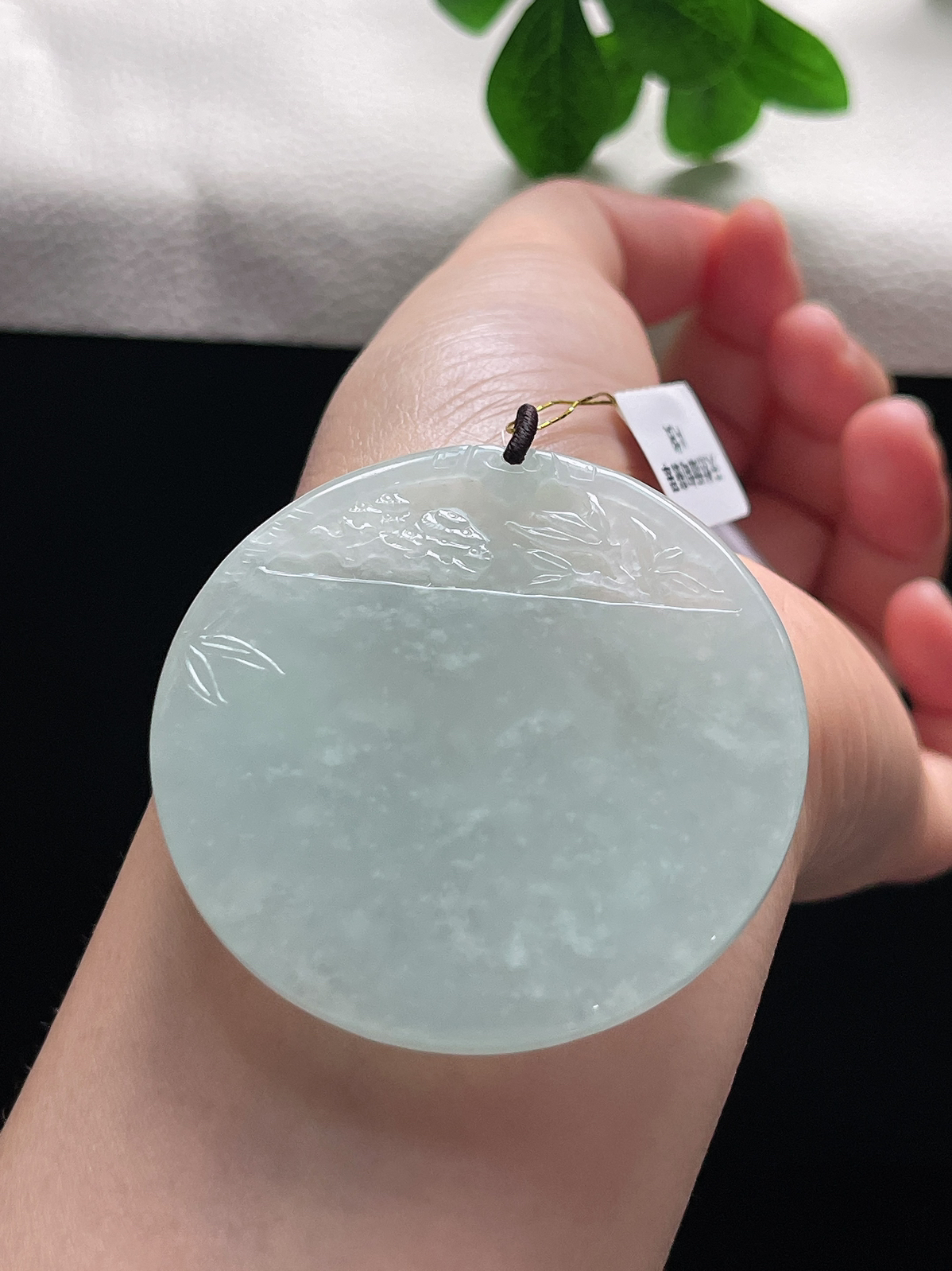 翡翠冰糯种淡绿色仿古无事牌