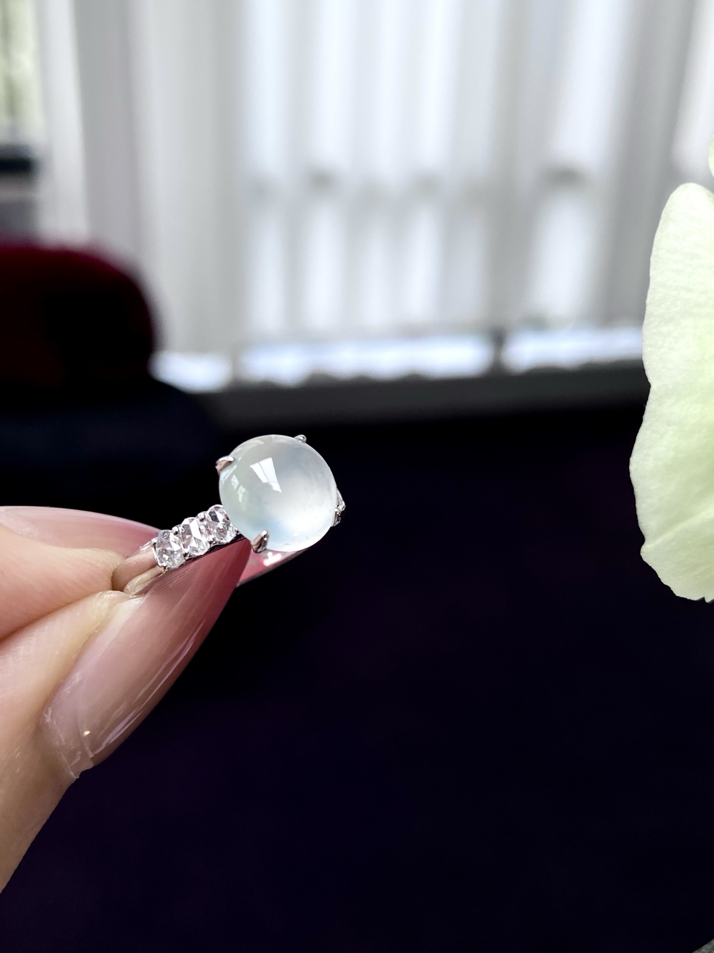 冰种蛋面戒指，水头足，简约不简单，日常完全不挑穿搭，裸石：8.7-5mm，无裂。