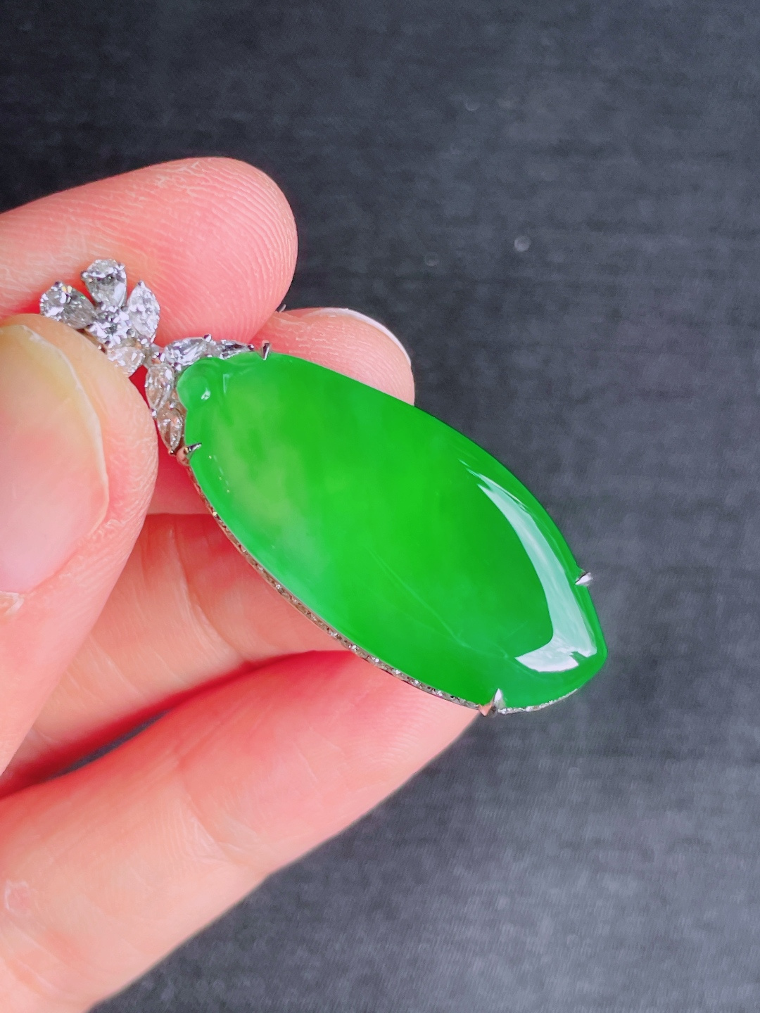 高冰绿福瓜吊坠，晶莹剔透，新颖时尚，品相，31.5-15-4