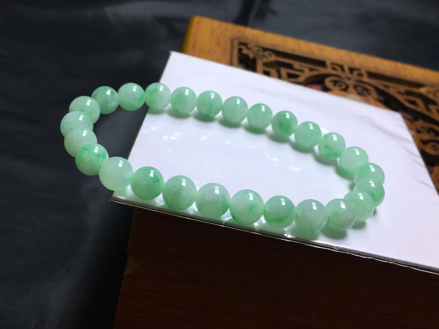 豆绿手链，卡7.2～7mm，26颗，种好，玉质细腻，均匀，实物更美，颗颗精选