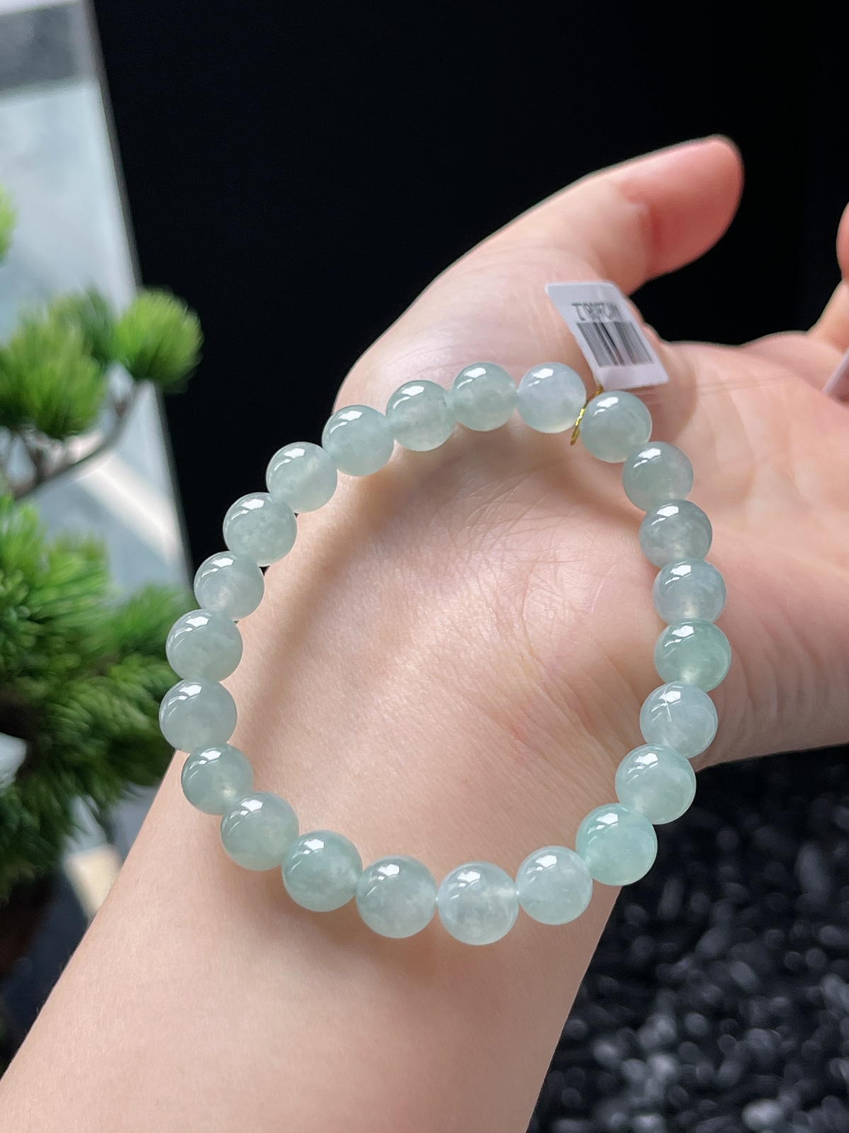 翡翠冰糯种淡绿色手链