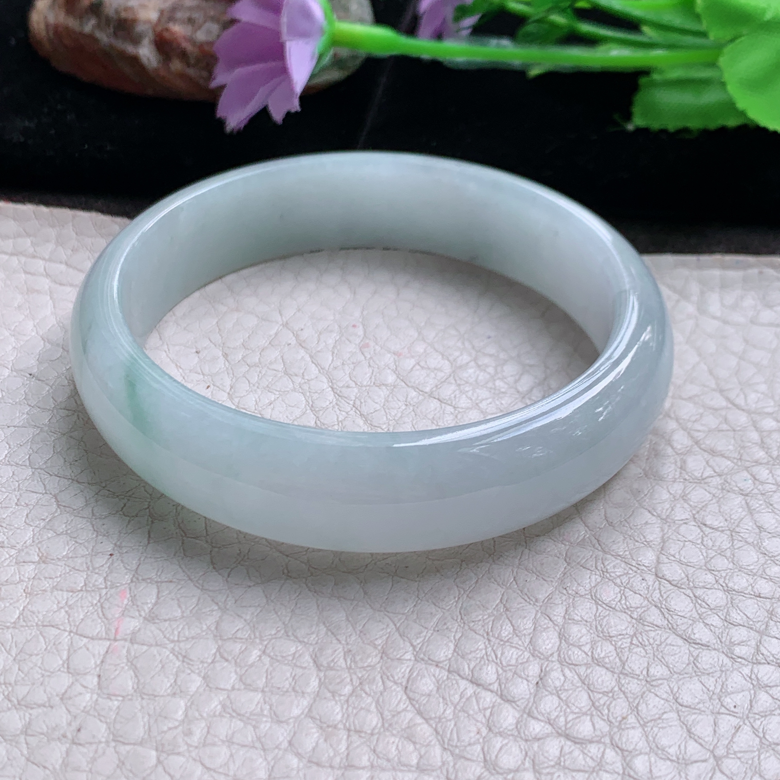 js自然光59*54.5*13.5*7贵妃镯 缅甸翡翠a货玉手镯飘花蛋形宽边玉手环