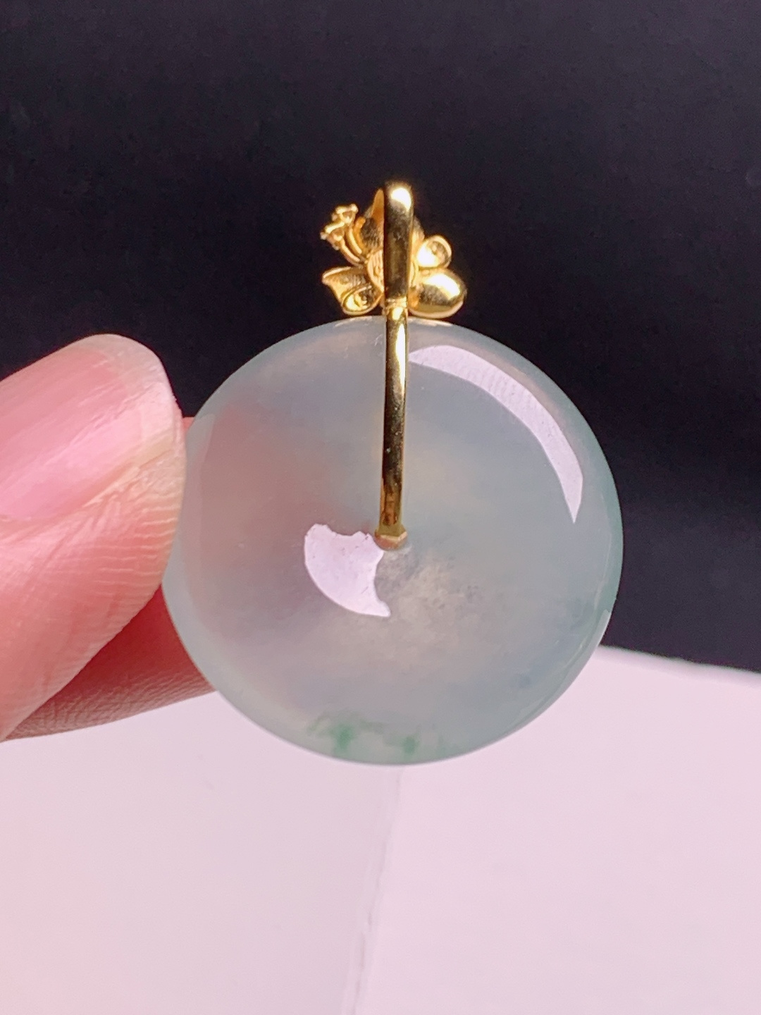冰种平安扣吊坠，浅晴如水，金饰精巧，温润圆满，岁岁皆安，裸石21.5-4.728.6，530828
