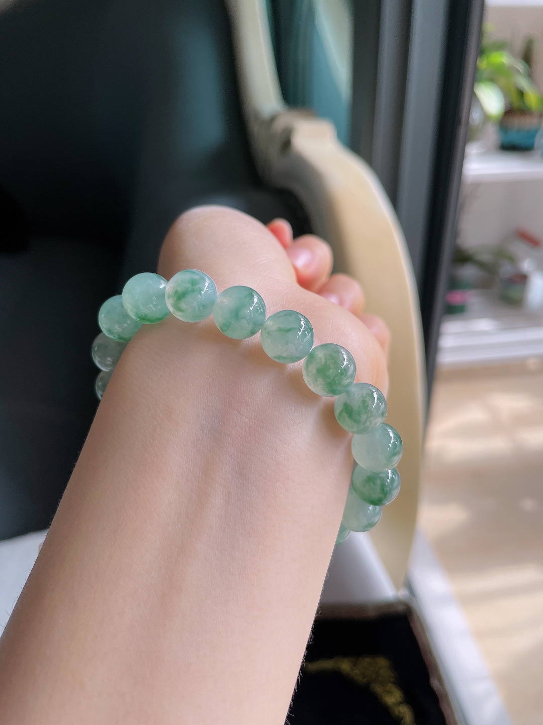 ️，缅甸天然翡翠A货，冰飘花手串，尺寸：10mm。【编3720】