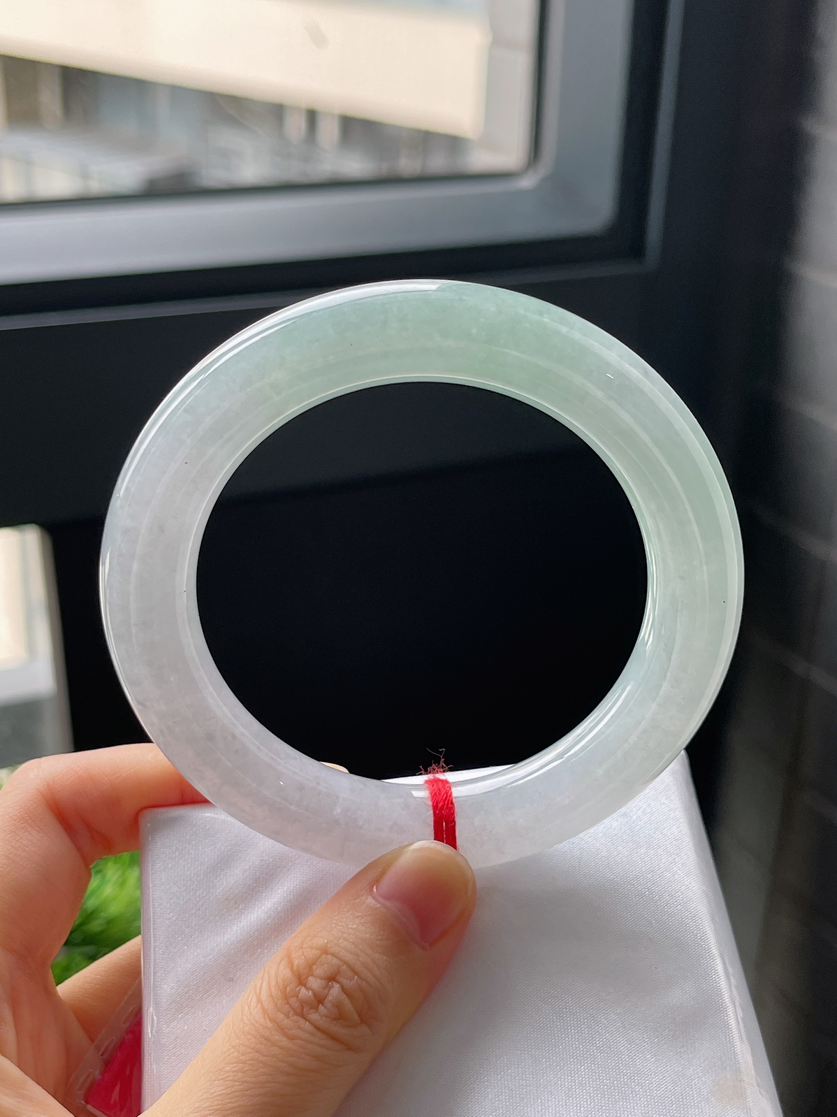 圈口56.5，糯化种淡蓝色翡翠圆条手镯9.1