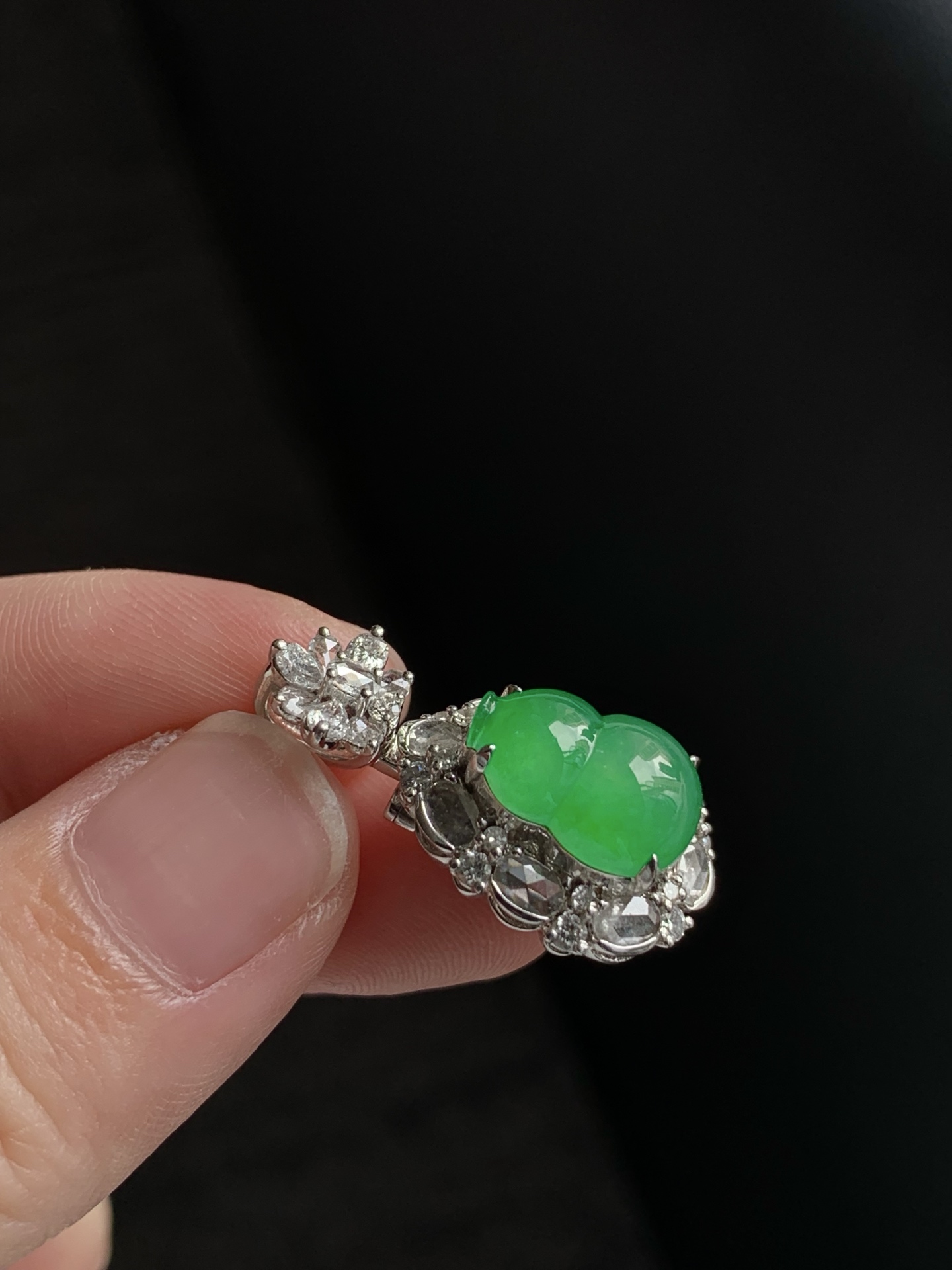 ️【18k金镶嵌葫芦吊坠戒指两用款】种老细腻，色阳浓郁起胶，尺寸：圈口：11.5，成品：24.3*13.2*11.7，裸石：11.7*8.6*4.2,c82830