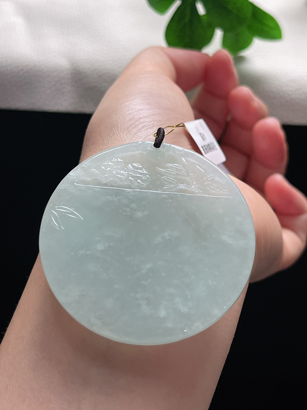 翡翠冰糯种淡绿色仿古无事牌