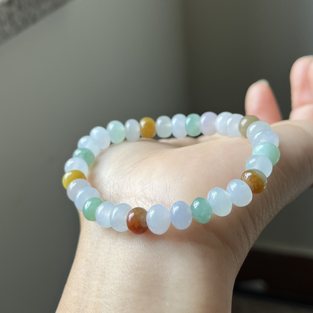 冰种多彩算盘珠手链，种水好，色彩丰富，尺寸8.2×6.1