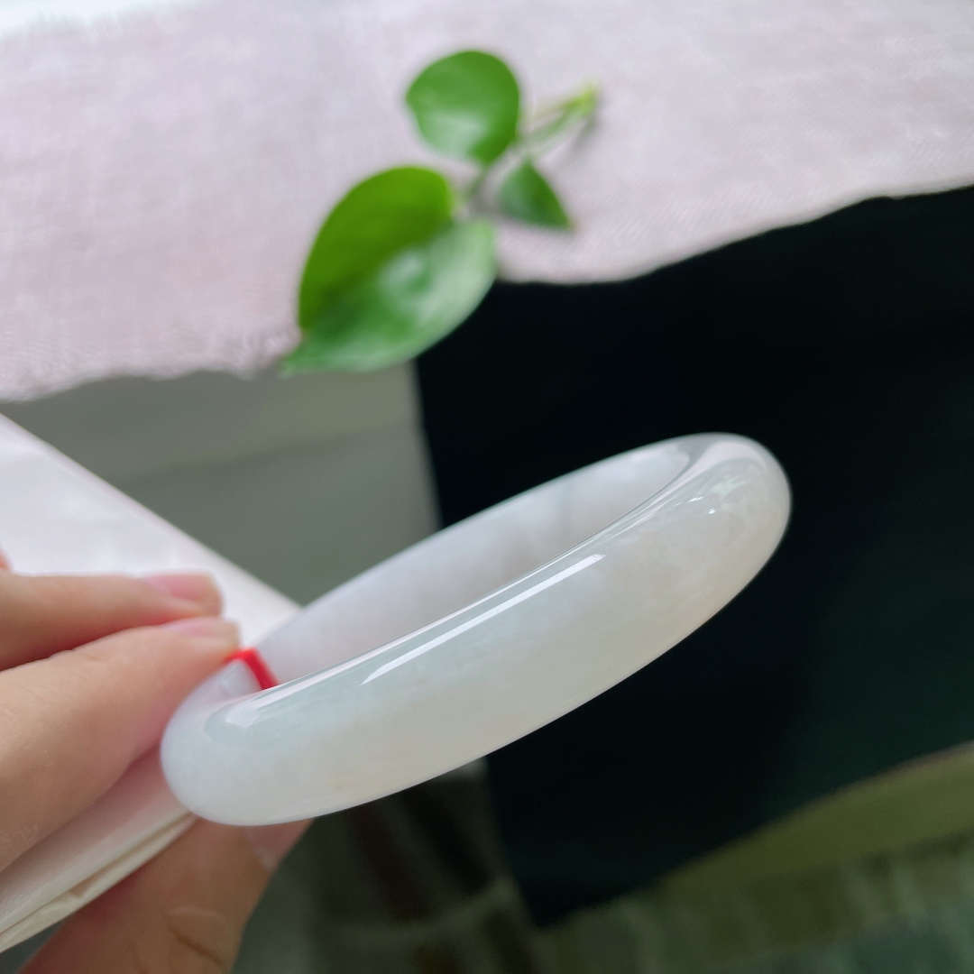 白月光正圈，晶体感，缀一抹温柔洒金，素雅间藏别致暖意，ss54867a