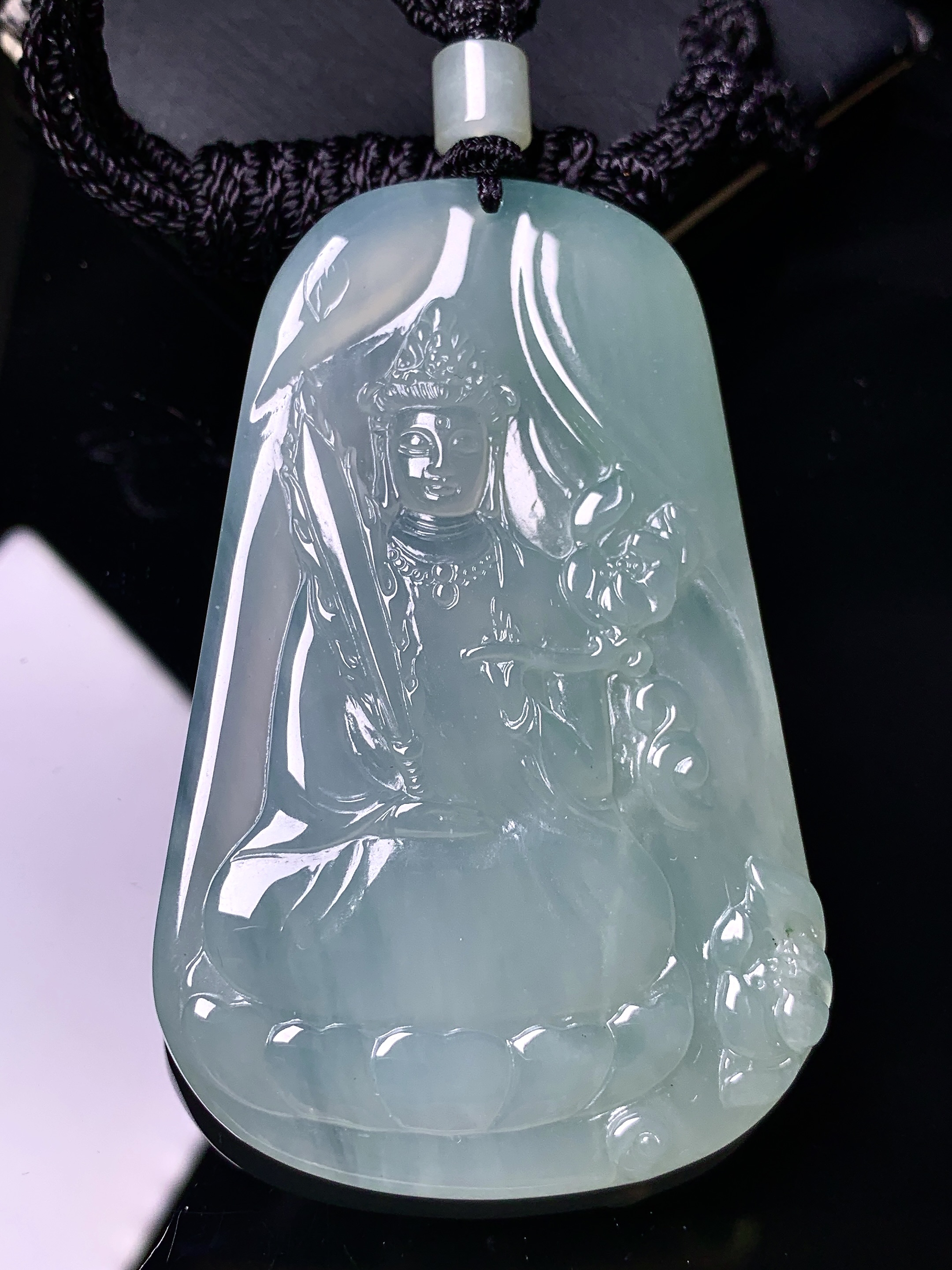 冰种度母观音菩萨吊坠 玉质细腻 色泽艳丽清新 水润亮眼 整体尺寸65.8*41*5.5 L1