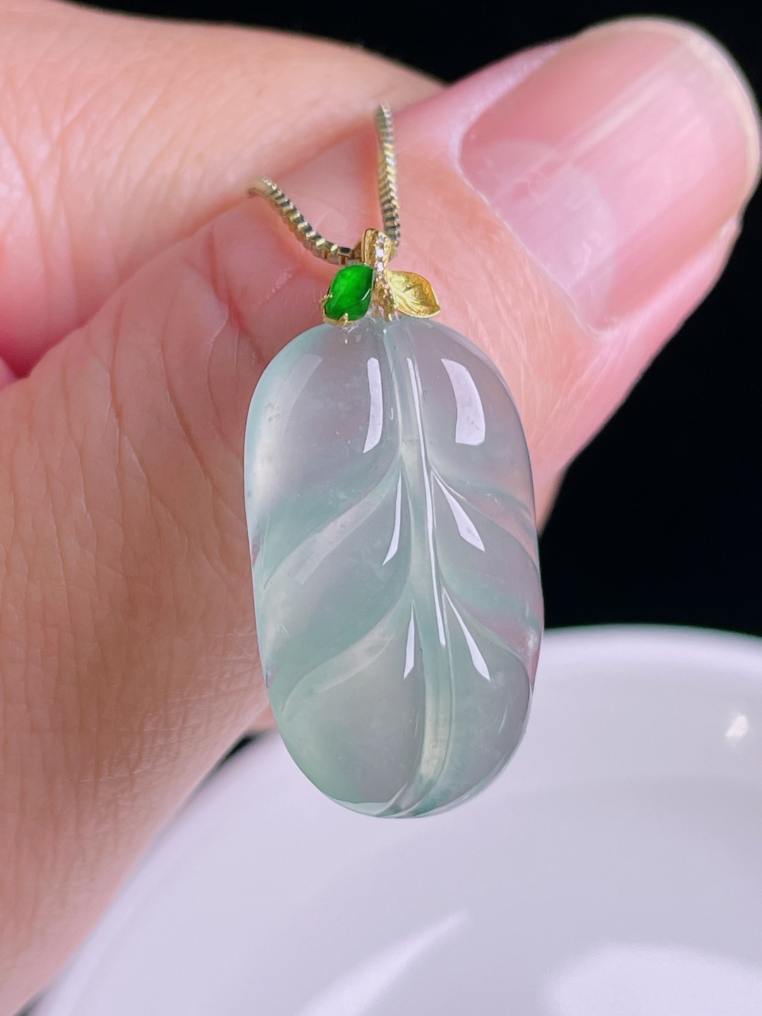 叶子树叶，18k镶嵌，老种起光，细底通透，尺寸：28.8裸石24.8/15/5.8mm0831