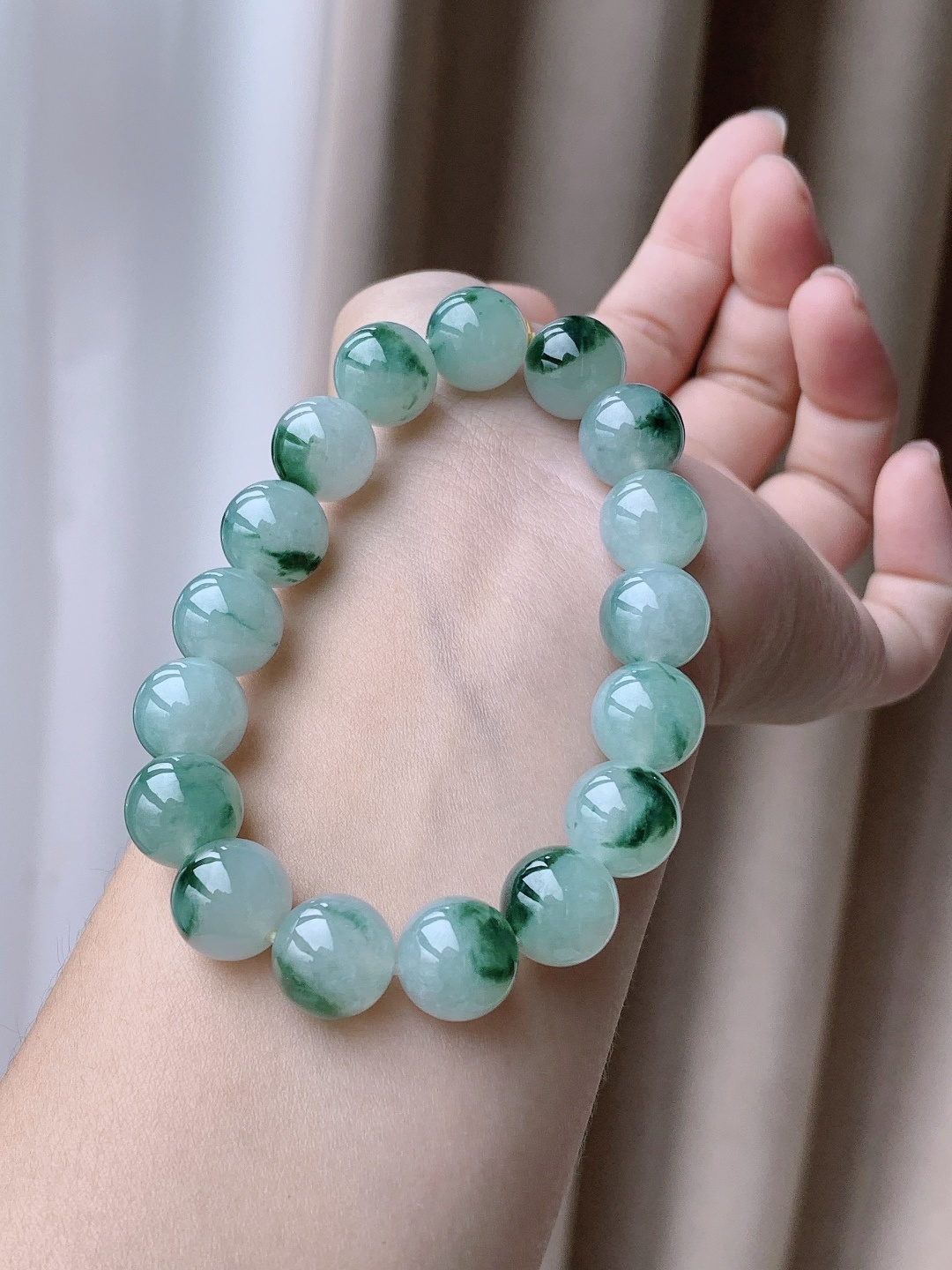 【珠子】冰飘花手串圆珠珠子手串【说明】性比高【尺寸】11.8mm【重量】51克