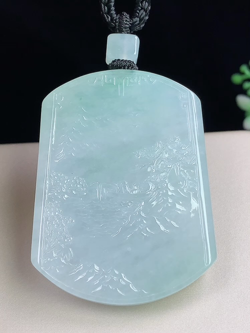 山水牌，无裂，尺寸49.6*37.7*5.8mm，D31mzt